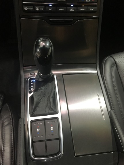 Used-2017-Hyundai-Azera