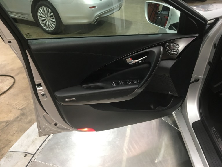 Used-2017-Hyundai-Azera