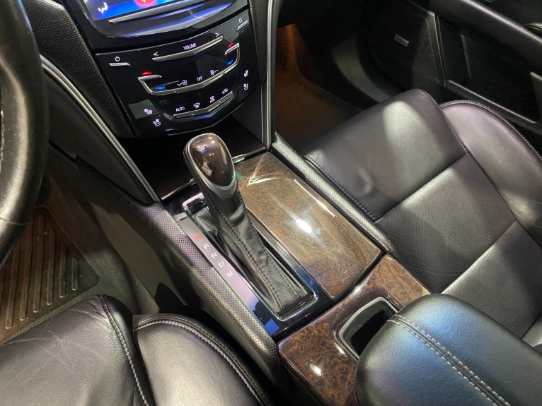 Used-2015-Cadillac-XTS-Luxury-AWD