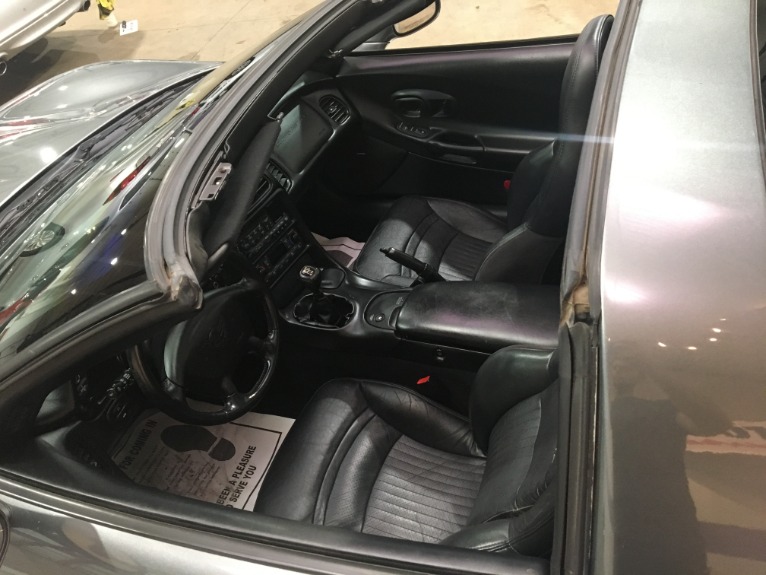 Used-2003-Chevrolet-Corvette-50th-Anniversary-Manual