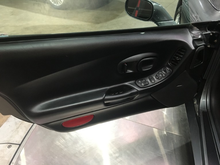 Used-2003-Chevrolet-Corvette-50th-Anniversary-Manual