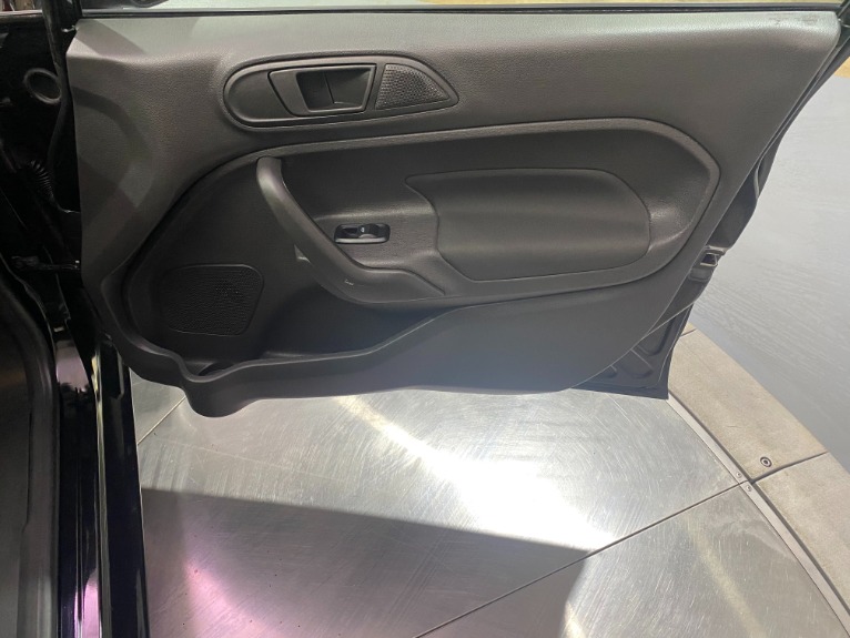 Used-2019-Ford-Fiesta-SE-Hatchback-FWD