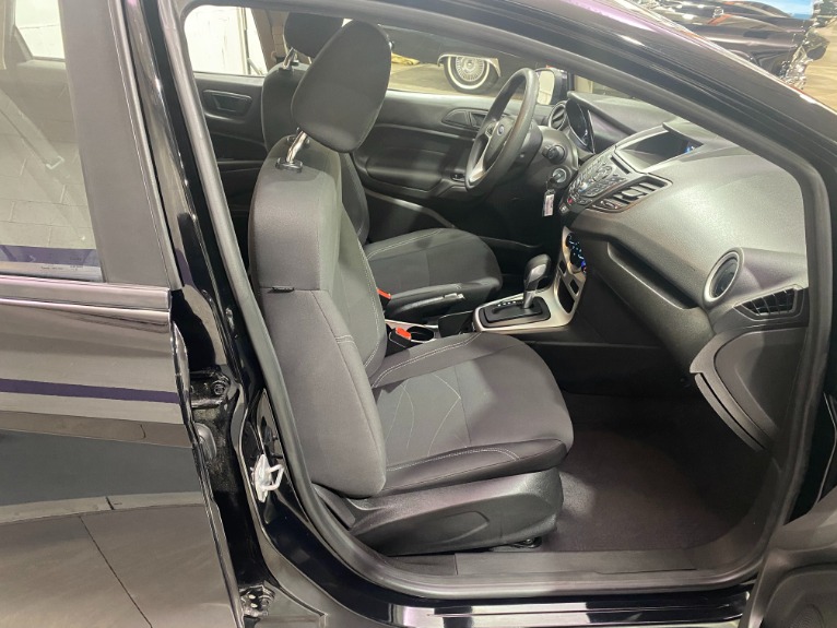 Used-2019-Ford-Fiesta-SE-Hatchback-FWD
