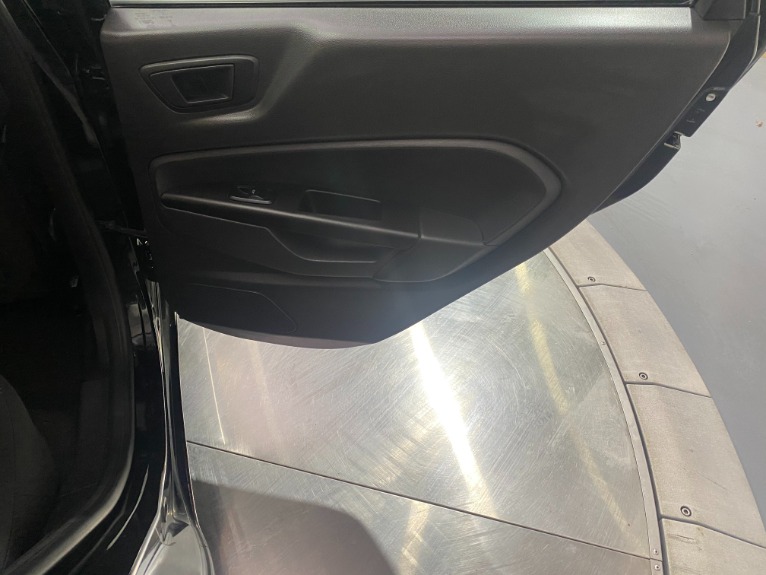 Used-2019-Ford-Fiesta-SE-Hatchback-FWD