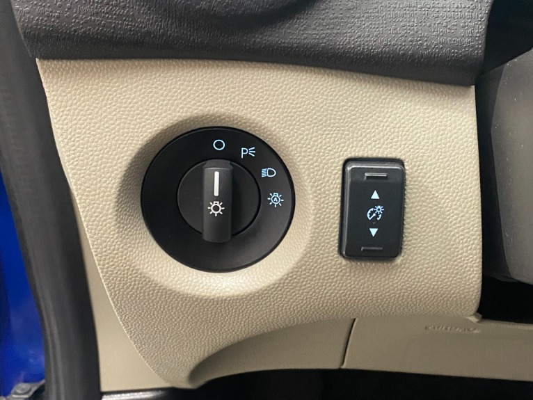 Used-2019-Ford-Fiesta-SE-FWD