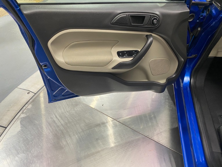 Used-2019-Ford-Fiesta-SE-FWD
