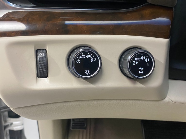 Used-2017-Cadillac-Escalade-Luxury-4x4