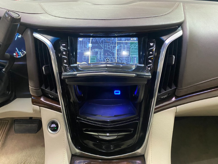 Used-2017-Cadillac-Escalade-Luxury-4x4