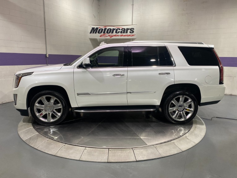 Used-2017-Cadillac-Escalade-Luxury-4x4