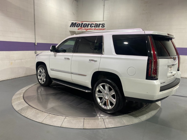 Used-2017-Cadillac-Escalade-Luxury-4x4