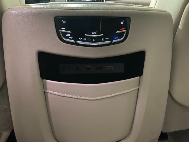 Used-2017-Cadillac-Escalade-Luxury-4x4