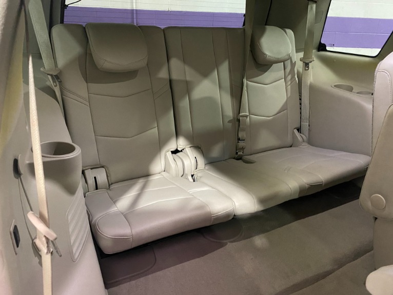 Used-2017-Cadillac-Escalade-Luxury-4x4