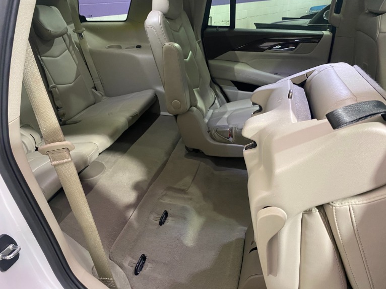 Used-2017-Cadillac-Escalade-Luxury-4x4