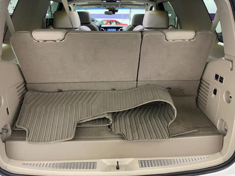 Used-2017-Cadillac-Escalade-Luxury-4x4