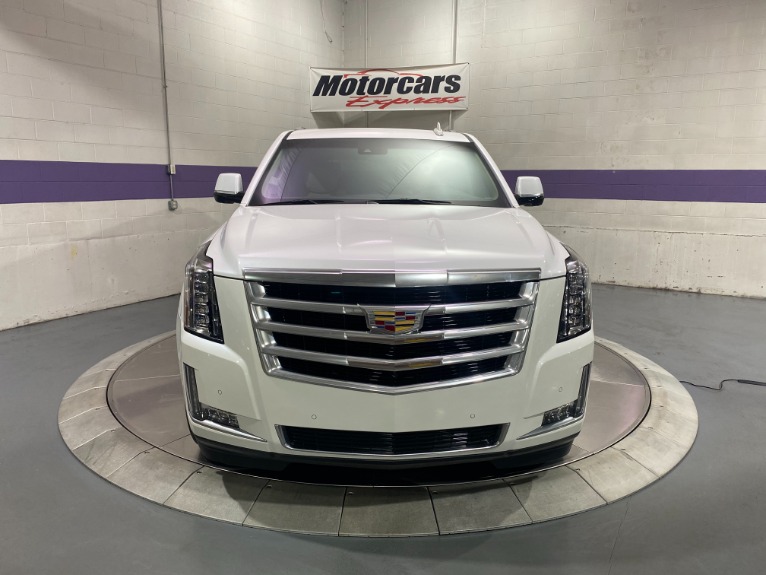 Used-2017-Cadillac-Escalade-Luxury-4x4