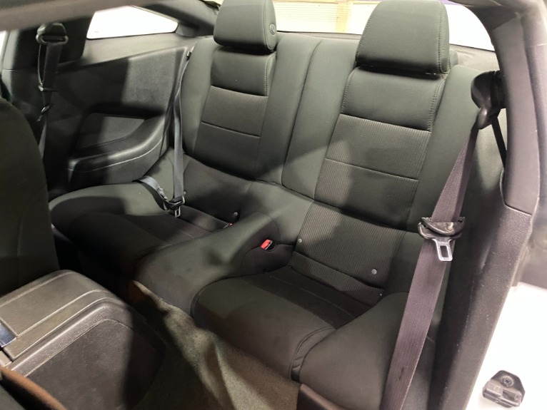 Used-2014-Ford-Mustang-V6-RWD