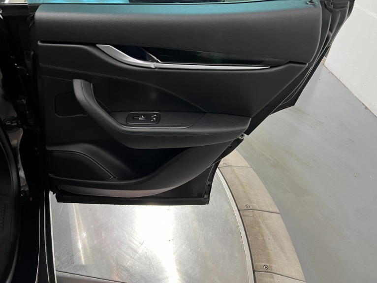 Used-2020-Maserati-Levante-SQ4