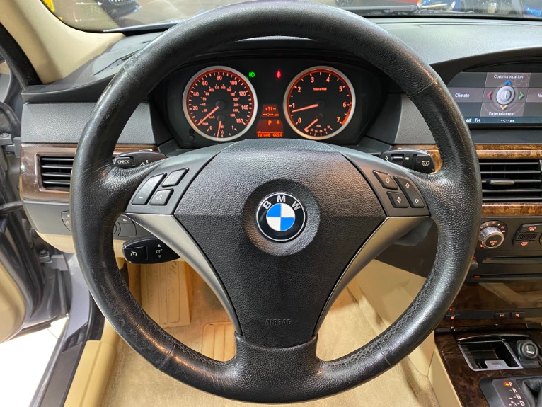 Used-2007-BMW-5-Series-550i-RWD
