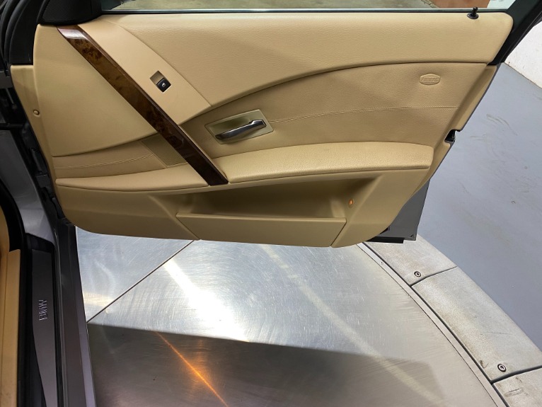 Used-2007-BMW-5-Series-550i-RWD