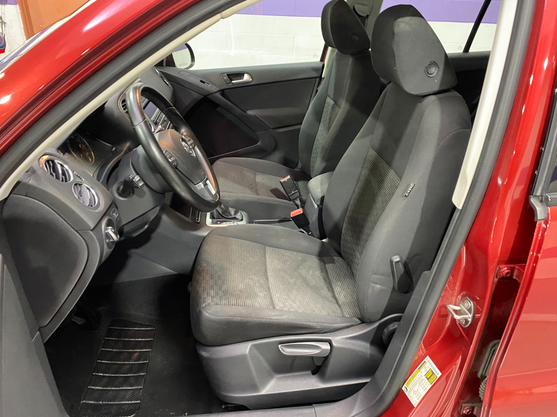 Used-2014-Volkswagen-Tiguan-S-4Motion-AWD