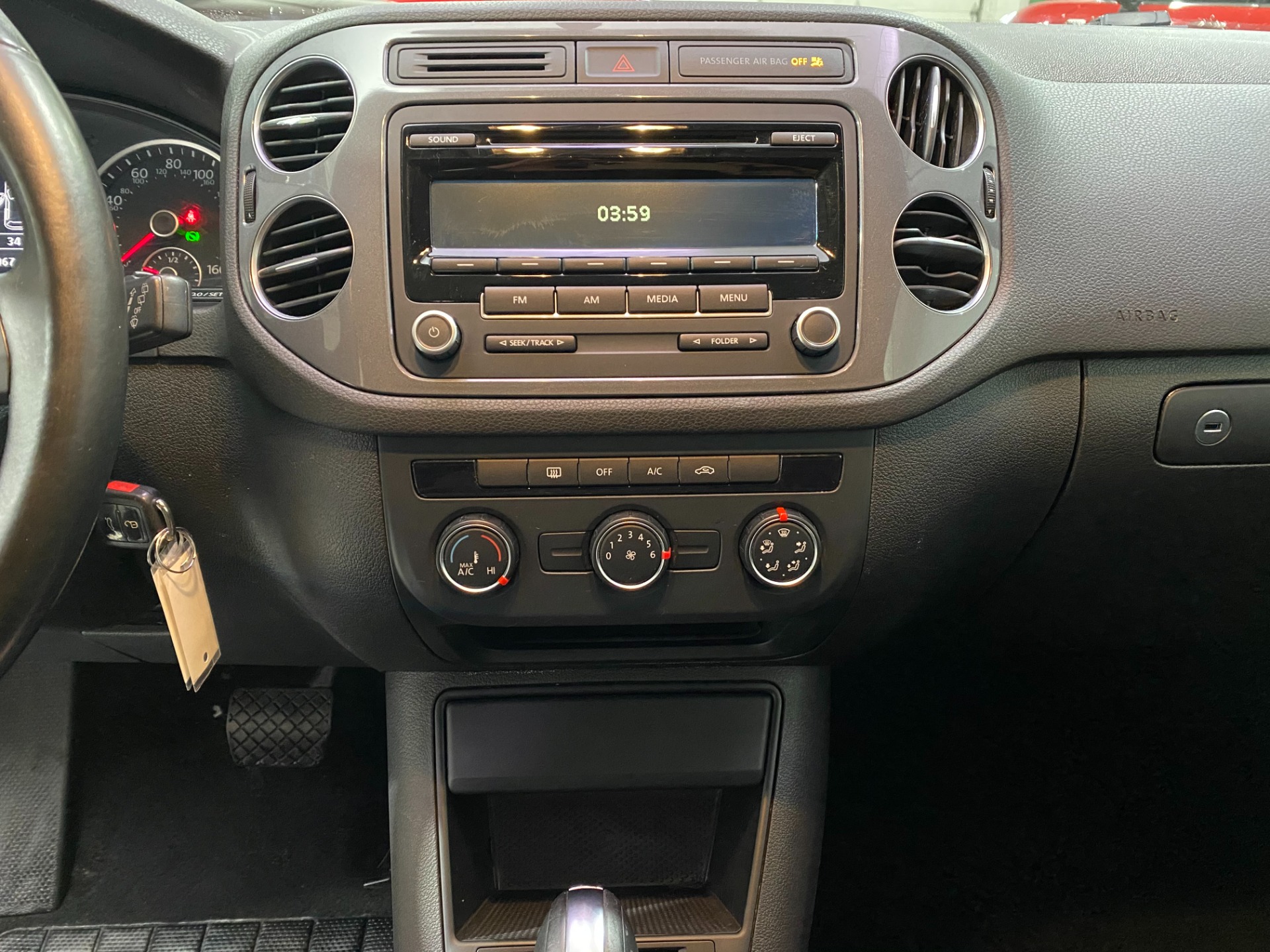 Used-2014-Volkswagen-Tiguan-S-4Motion-AWD