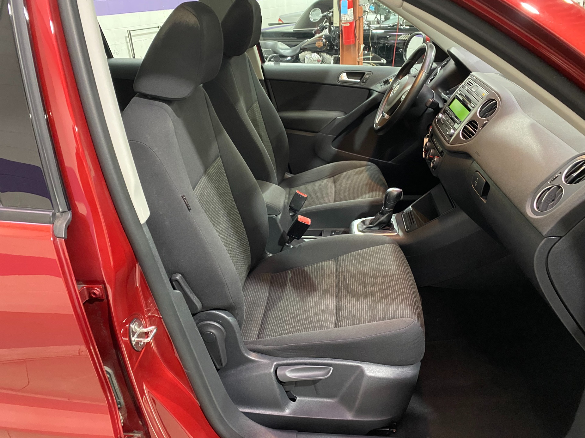 Used-2014-Volkswagen-Tiguan-S-4Motion-AWD