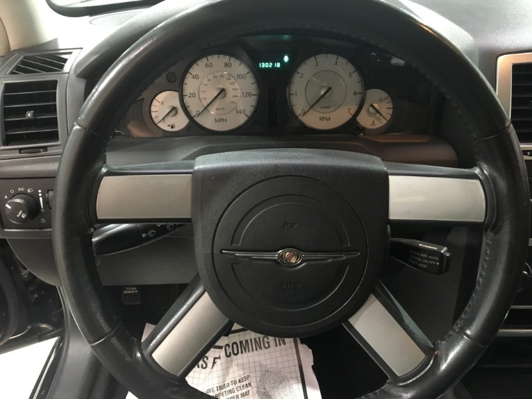 Used-2010-Chrysler-300-Touring