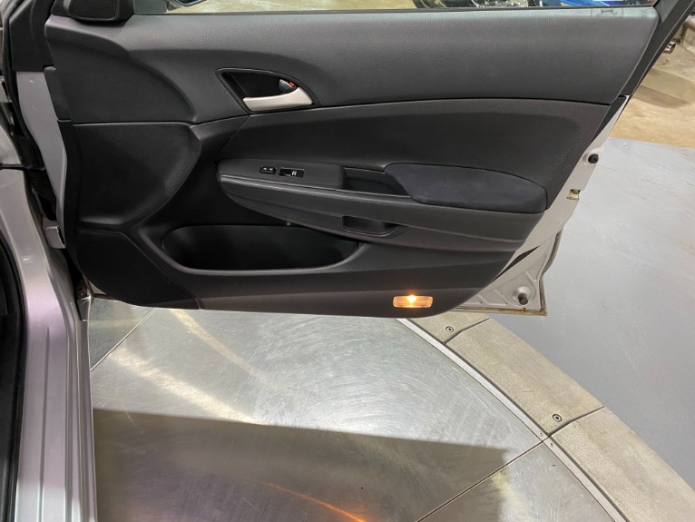 Used-2009-Honda-Accord-LX-P