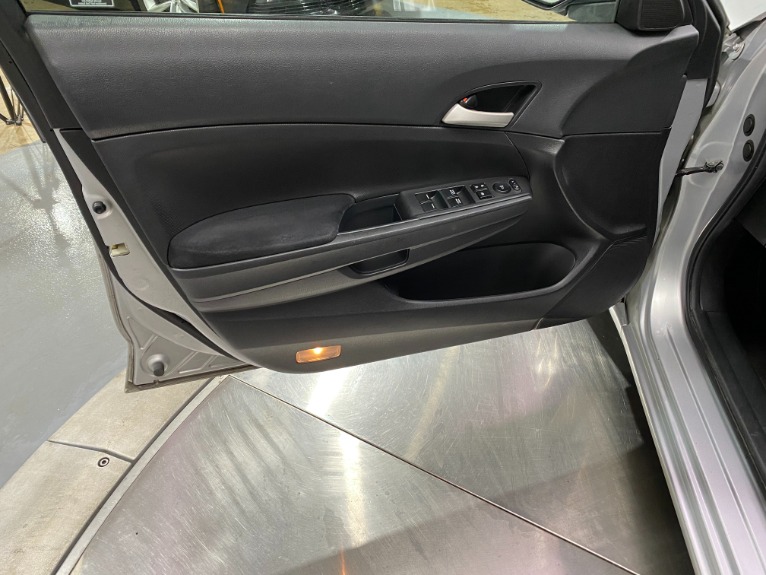 Used-2009-Honda-Accord-LX-P