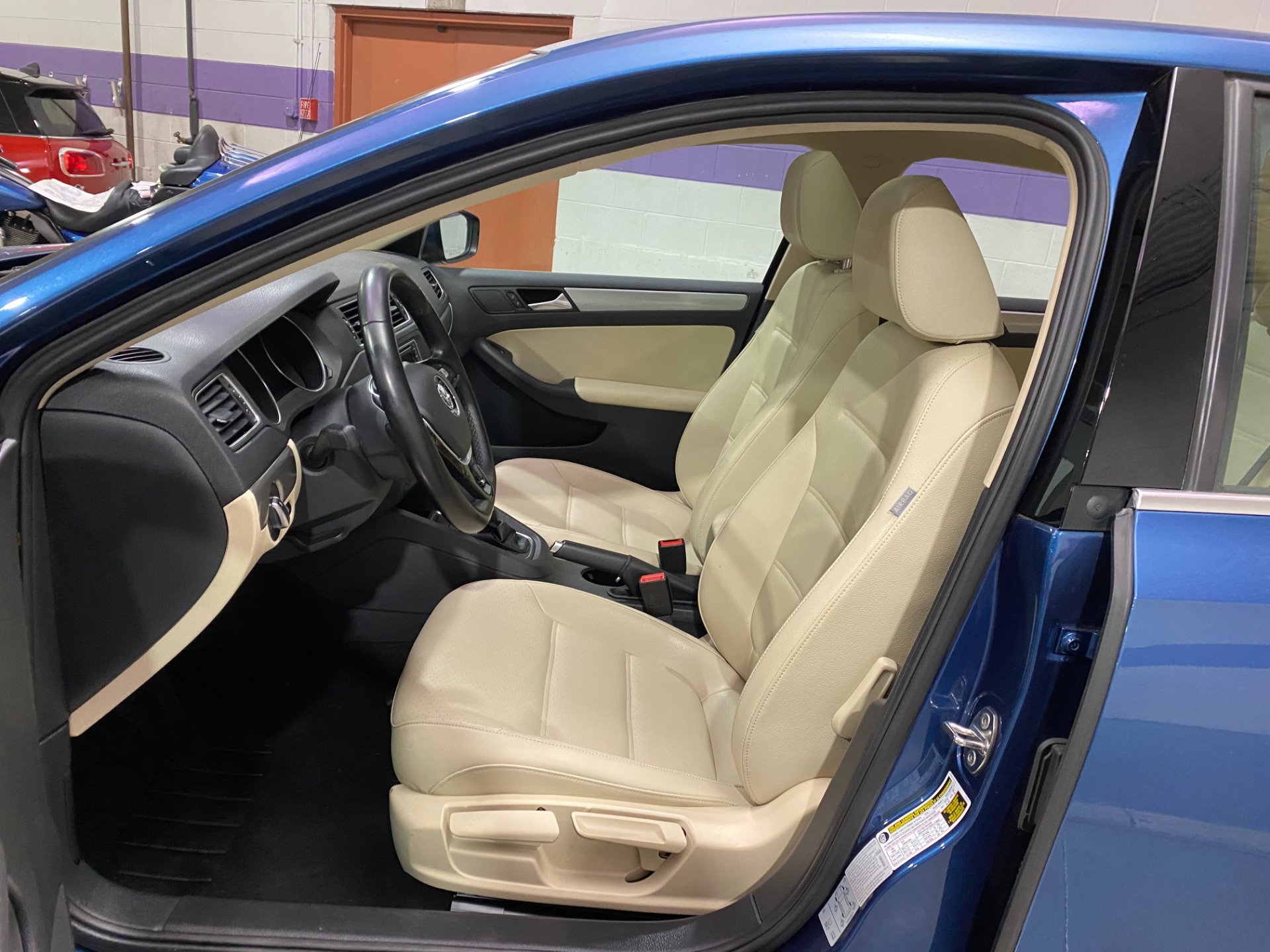 Used-2017-Volkswagen-Jetta-14T-SE