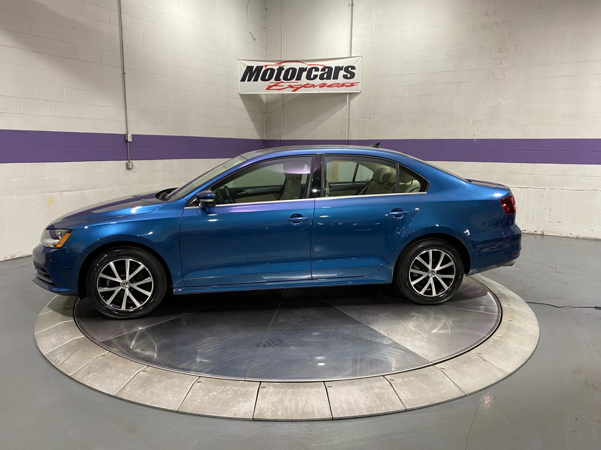 Used-2017-Volkswagen-Jetta-14T-SE