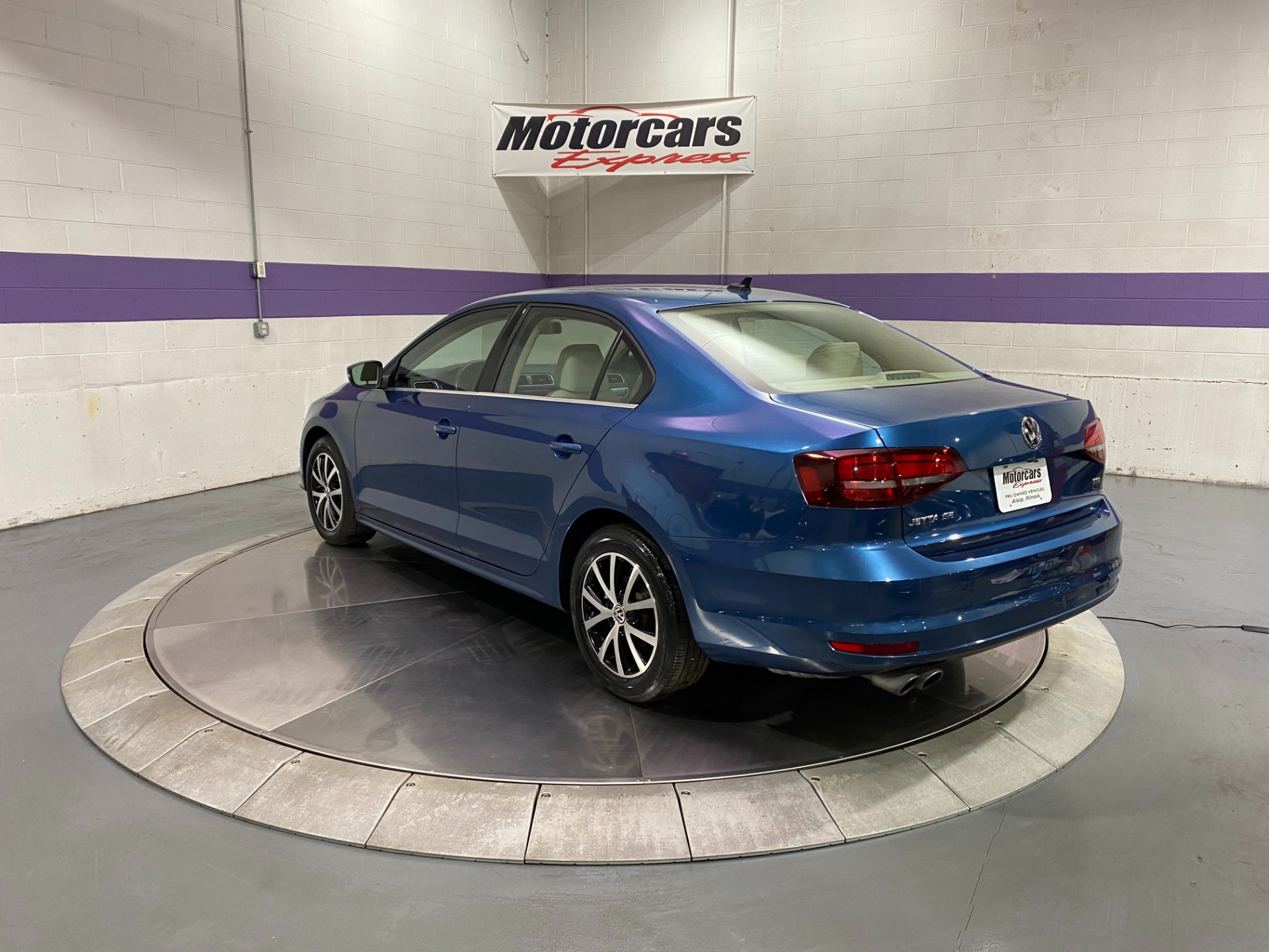 Used-2017-Volkswagen-Jetta-14T-SE
