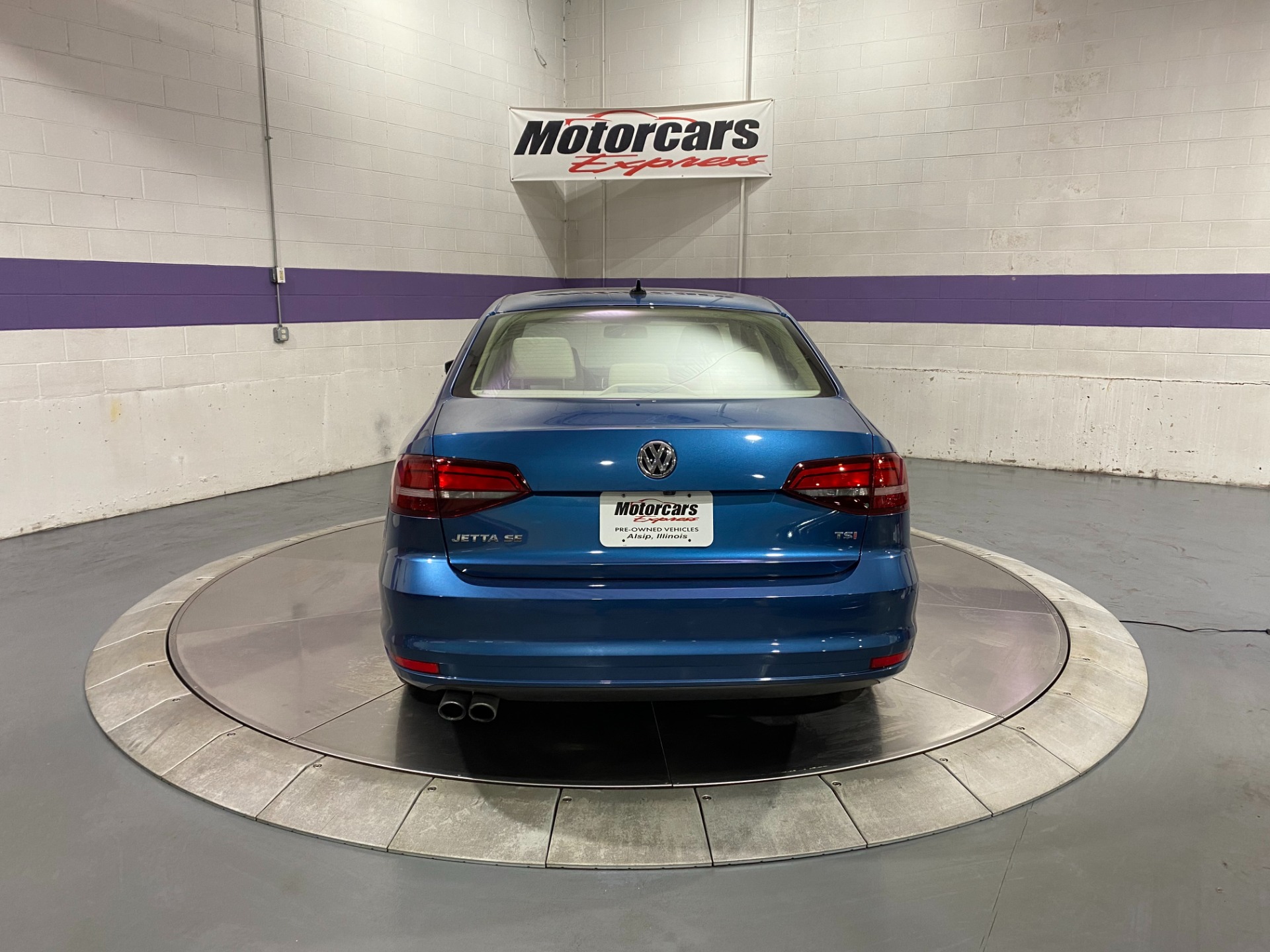 Used-2017-Volkswagen-Jetta-14T-SE