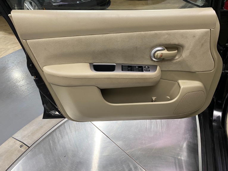 Used-2007-Nissan-Versa-18-S