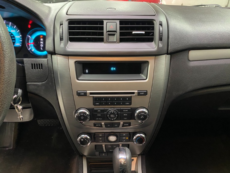 Used-2010-Ford-Fusion-SE