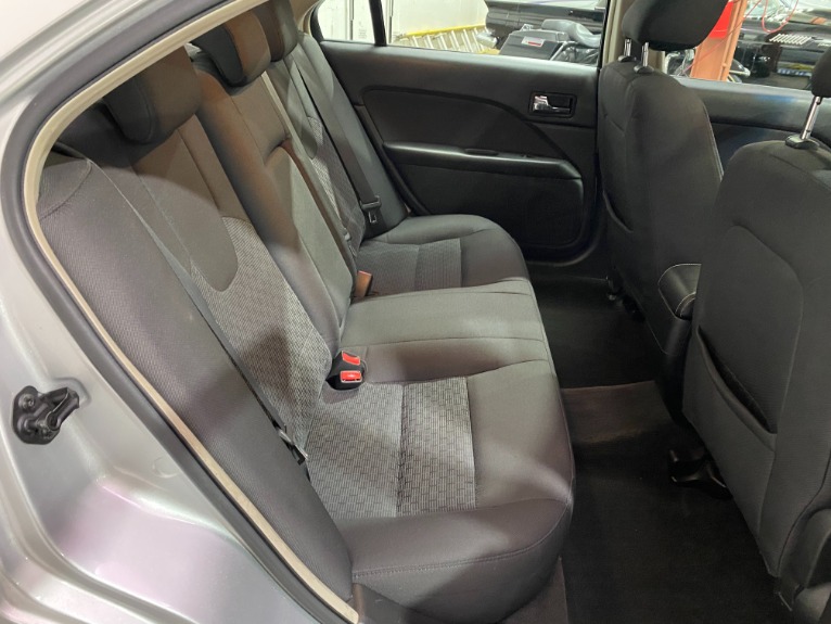 Used-2010-Ford-Fusion-SE