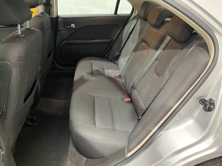 Used-2010-Ford-Fusion-SE