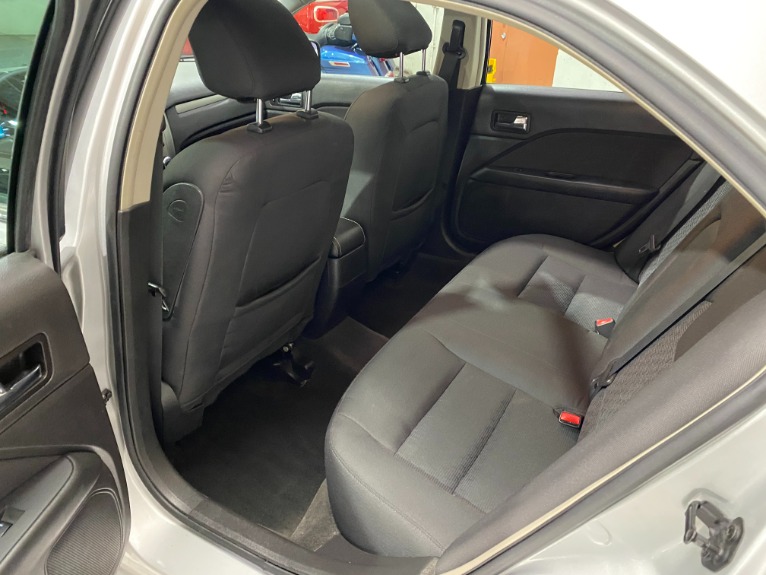 Used-2010-Ford-Fusion-SE