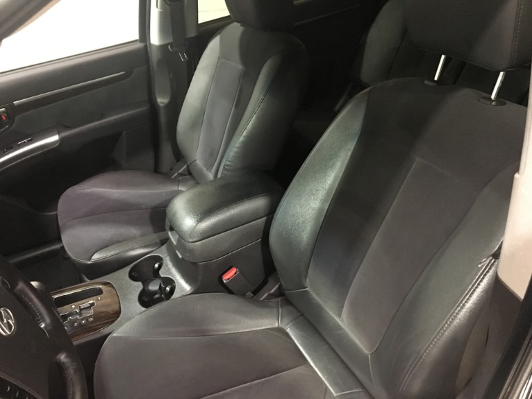 Used-2011-Hyundai-Santa-Fe-SE