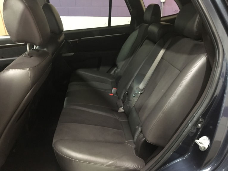 Used-2011-Hyundai-Santa-Fe-SE