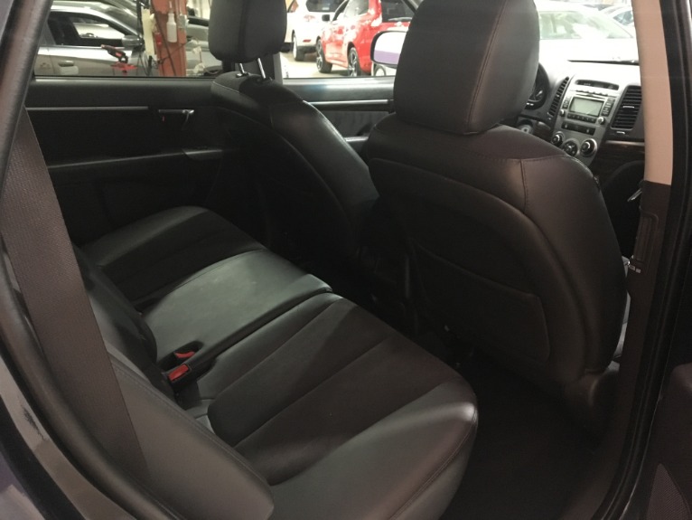 Used-2011-Hyundai-Santa-Fe-SE