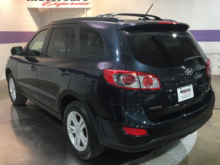 Used-2011-Hyundai-Santa-Fe-SE