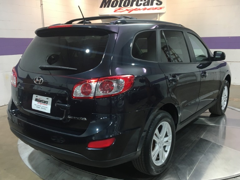 Used-2011-Hyundai-Santa-Fe-SE
