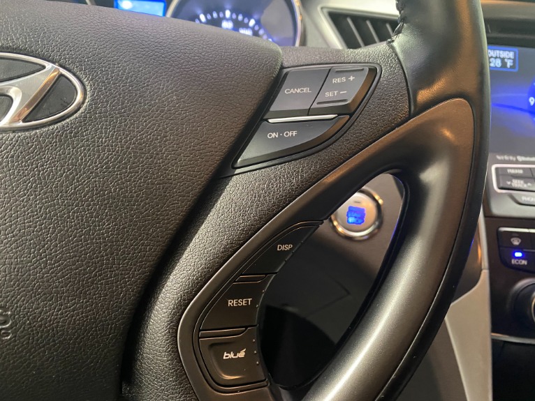 Used-2013-Hyundai-Sonata-Hybrid-Limited-FWD