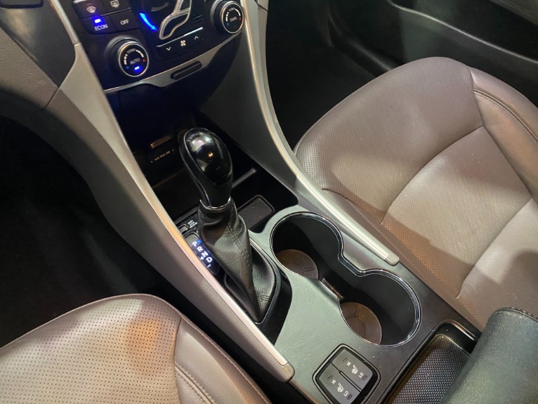 Used-2013-Hyundai-Sonata-Hybrid-Limited-FWD