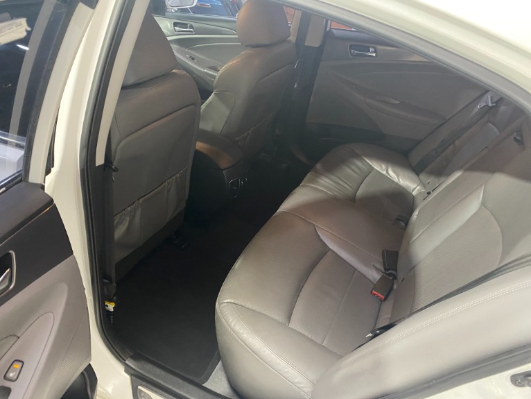 Used-2013-Hyundai-Sonata-Hybrid-Limited-FWD