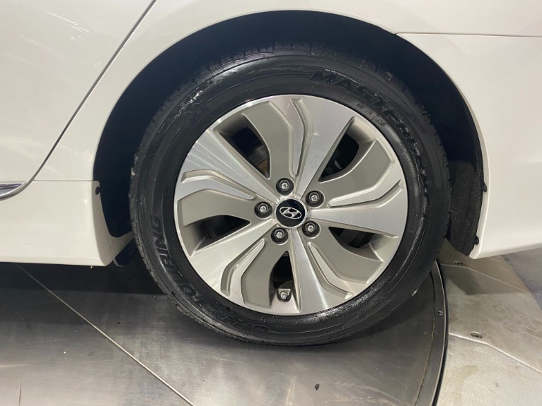 Used-2013-Hyundai-Sonata-Hybrid-Limited-FWD