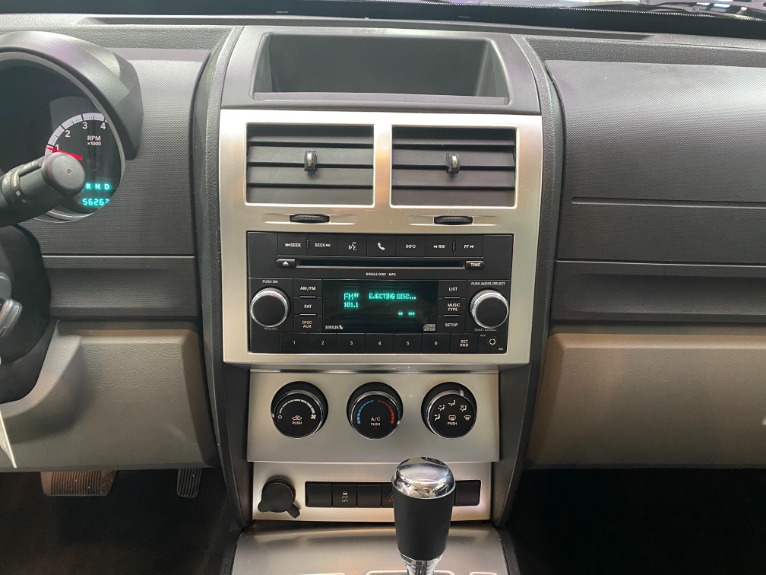 Used-2010-Dodge-Nitro-SXT-4X2