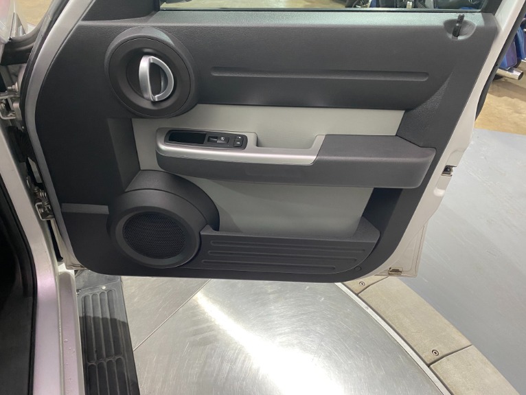 Used-2010-Dodge-Nitro-SXT-4X2