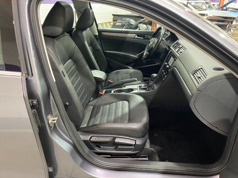 Used-2015-Volkswagen-Passat-18T-SE